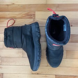 Hunter warm boots 8US